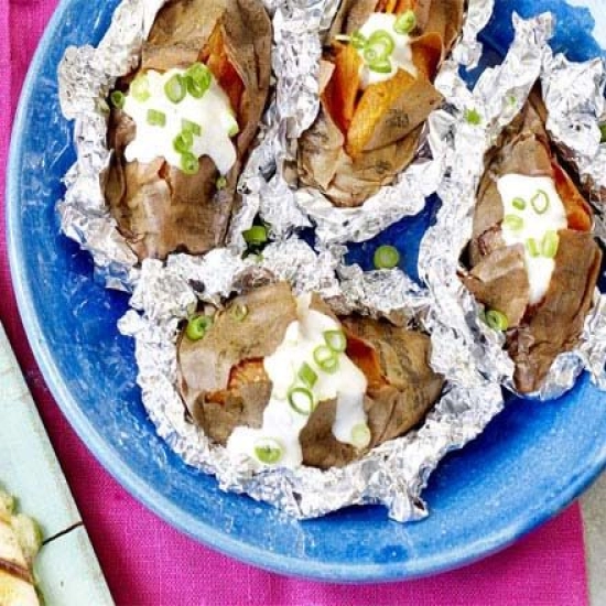 Barbecue baked sweet potatoes