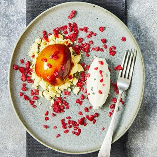 Caramelised peaches with frozen raspberries & mascarpone