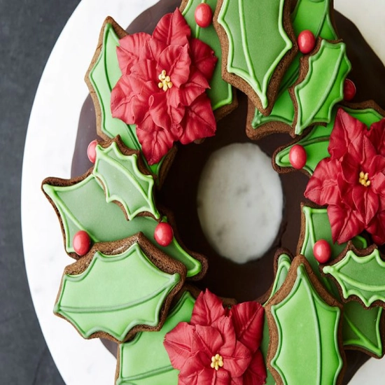 Chocolate biscuit wreath cake