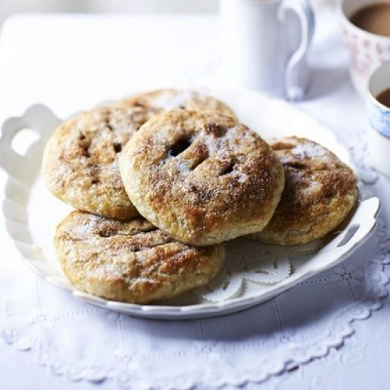 Easy Eccles cakes