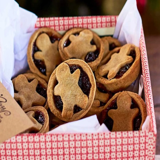Gingerbread mince pies