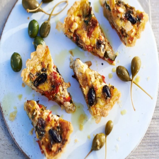 Goat's cheese, fennel & roasted red pepper tart