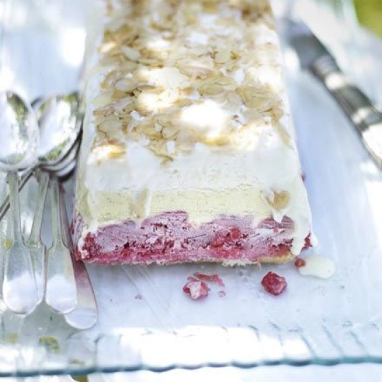 Iced trifle slice