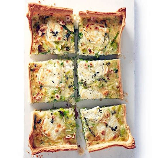 Leek & goat's cheese traybake tart