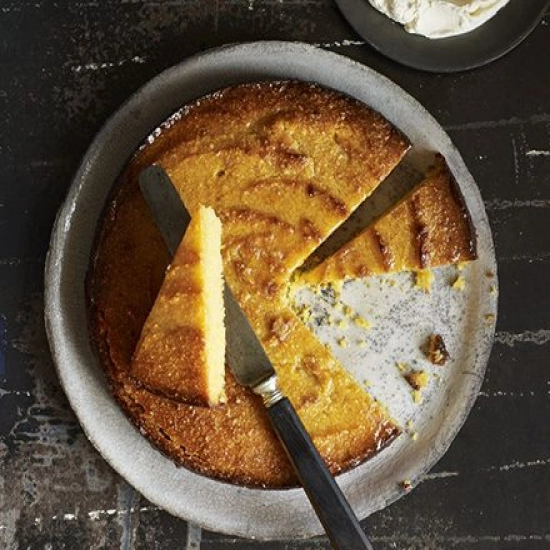 Lemon polenta cake