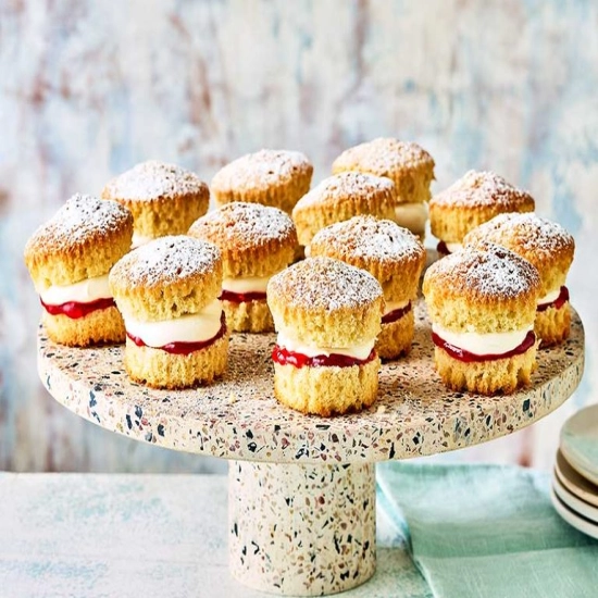Mini victoria sponge cakes