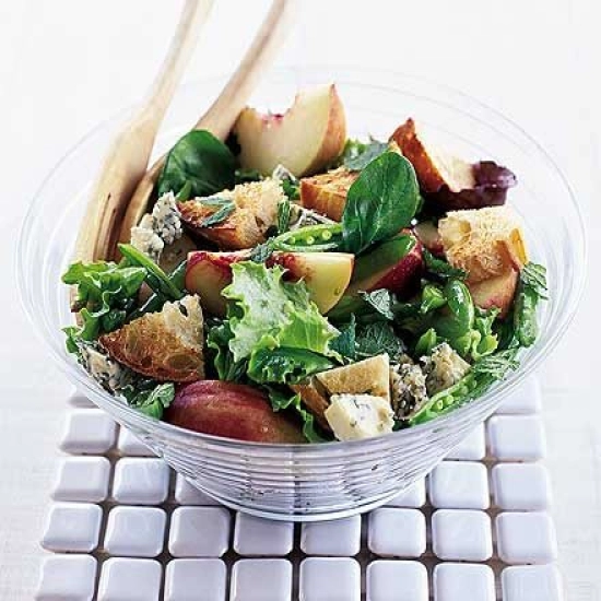 Peach & blue cheese salad