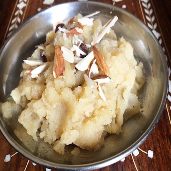 Punjabi semolina halwa (suji halwa)