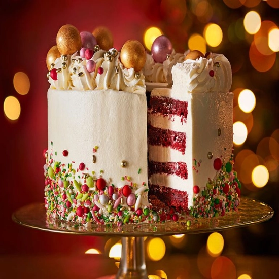 Red velvet cake with cheesecake buttercream