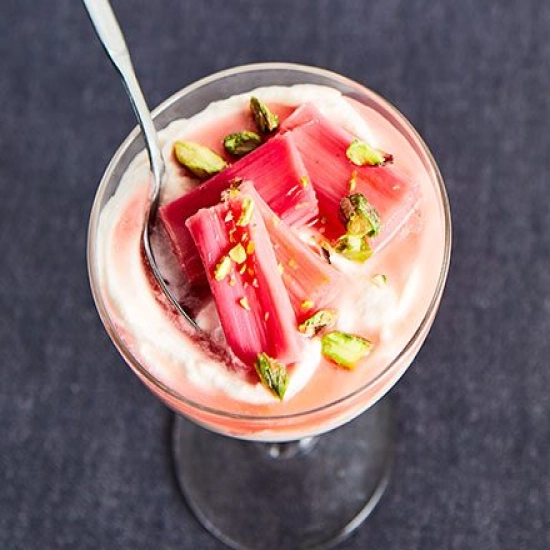 Rhubarb fool