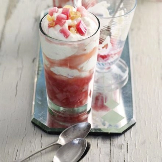 Rhubarb & ginger syllabub