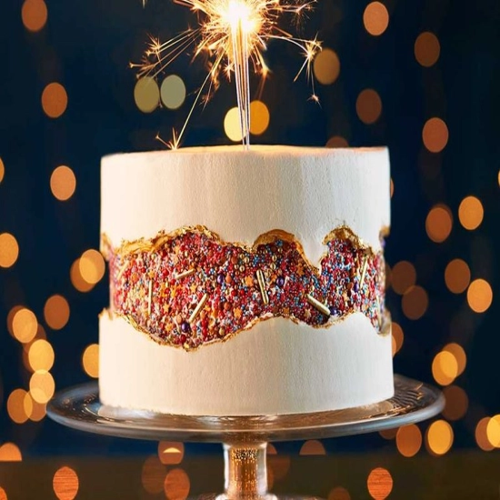 Sprinkle & spice caramel fault-line cake