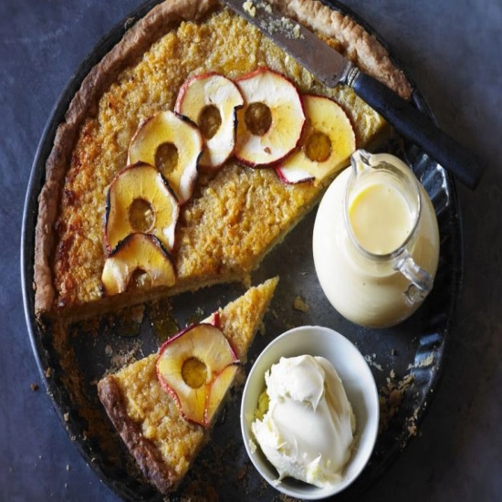 Treacle apple tart
