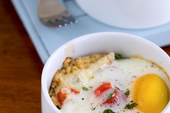 Baked Eggs with Quinoa and Fresh Salsa
