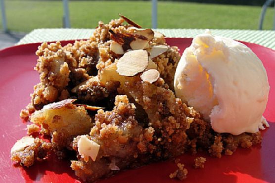 Baked Shortbread Apple Dessert