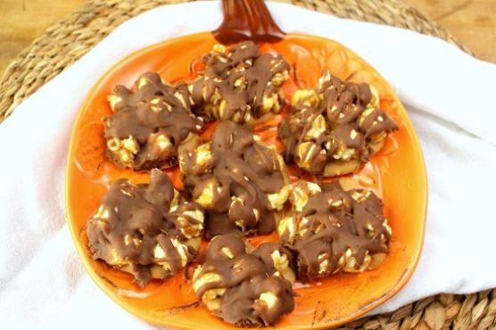 Buckeye Crunch Popcorn Clusters