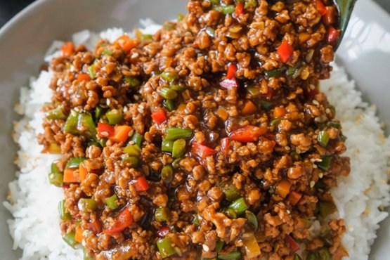 Chinese-Style “Meat” Sauce (Vegan )
