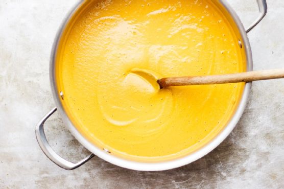 Creamy Carrot Ginger Soup with Black Pepper