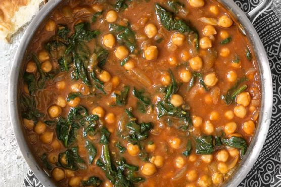 Curried Chickpeas and Spinach
