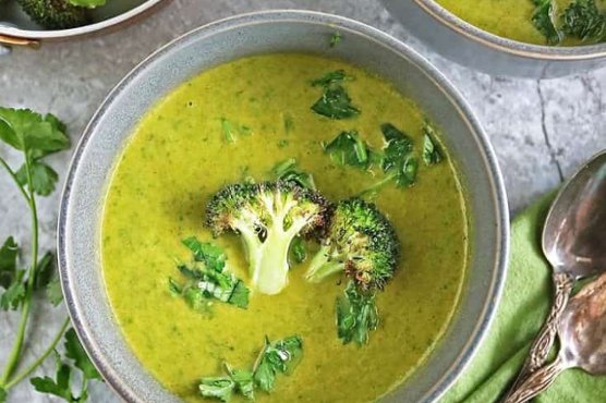 Easy Broccoli and Spinach Soup