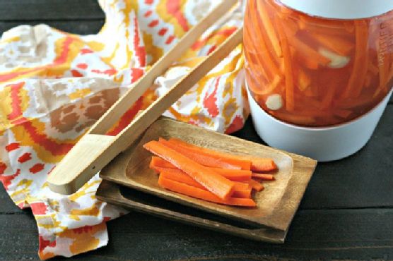 Fermented Garlic Carrot Sticks