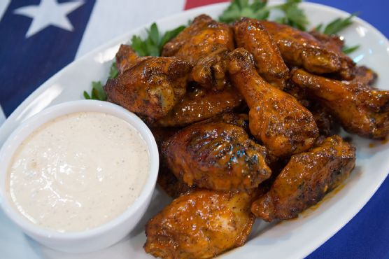 Hatch Vinegar Chicken Wings with Alabama Barbecue Sauce