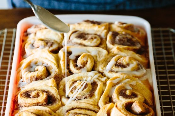 How To Make the Easiest Cinnamon Rolls