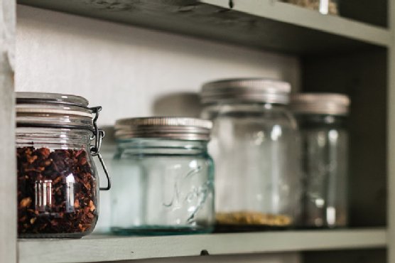 How to Stock a Pantry for an Emergency