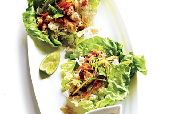 Lettuce Wraps with Hoisin-Peanut Sauce