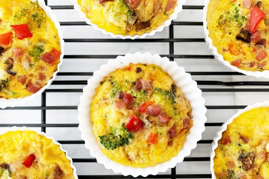 Prosciutto and Veggie Egg Muffins (Whole30)
