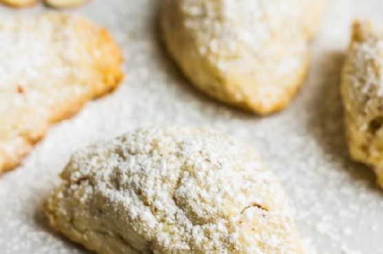 Almond Crescent Cookies