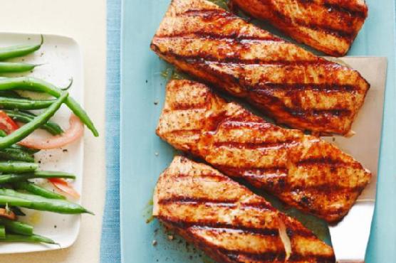 Salmon with Sweet and Spicy Rub