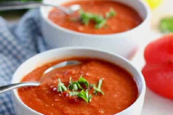Skinny Tomato and Roasted Red Pepper Soup